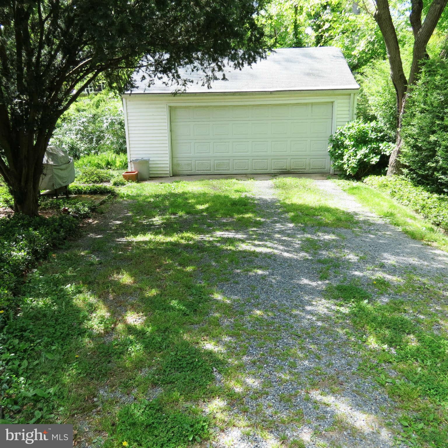 2801 Spencer Road Chevy Chase, MD 20815 - Photo 3 of 28 Exterior (General)