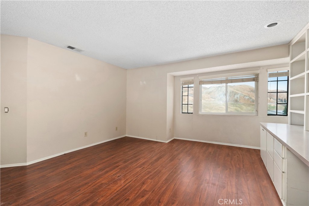 1703 Ridge View Colton, CA 92324 - Photo 29 of 59