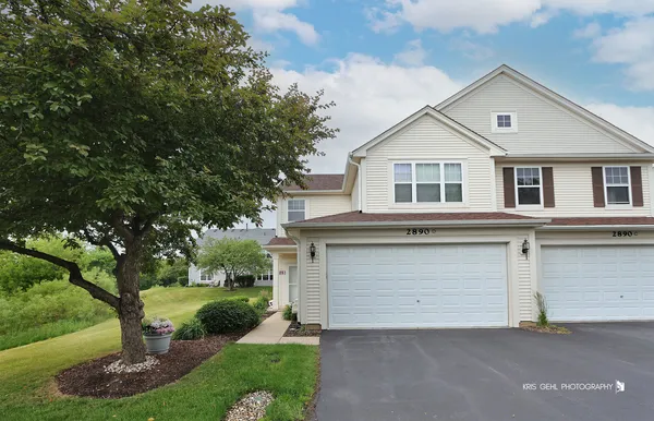 $315,000 | 2890 Glacier Way, Unit D, Wauconda, IL 60084
