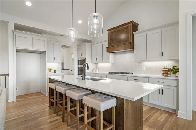 $706,800 | 25174 West 141st Street, Olathe, KS 66061