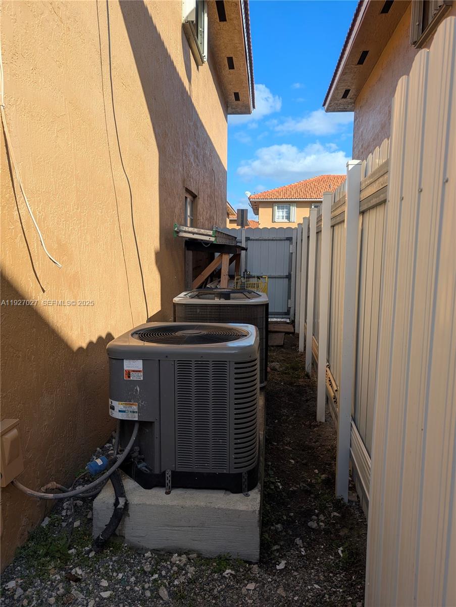 2485 West 76th Street, Unit 109 Hialeah, FL 33016 - Photo 15 of 15 a view of an entryway with sitting area