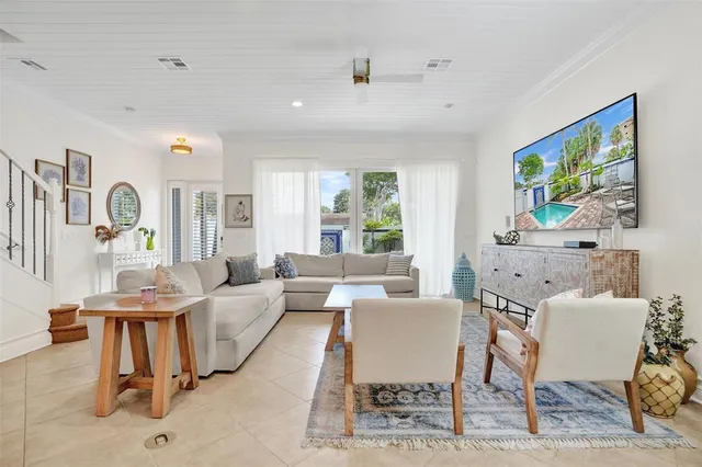 $975,000 | 3909 Northeast 21st Avenue, Unit 1, Fort Lauderdale, FL 33308