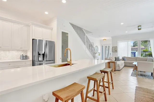 $975,000 | 3909 Northeast 21st Avenue, Unit 1, Fort Lauderdale, FL 33308