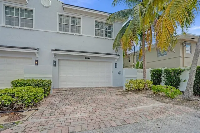 $975,000 | 3909 Northeast 21st Avenue, Unit 1, Fort Lauderdale, FL 33308