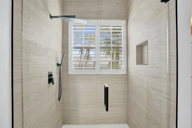 $975,000 | 3909 Northeast 21st Avenue, Unit 1, Fort Lauderdale, FL 33308