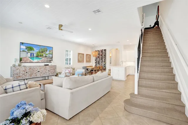 $975,000 | 3909 Northeast 21st Avenue, Unit 1, Fort Lauderdale, FL 33308