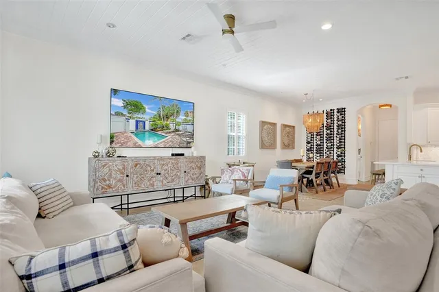 $975,000 | 3909 Northeast 21st Avenue, Unit 1, Fort Lauderdale, FL 33308