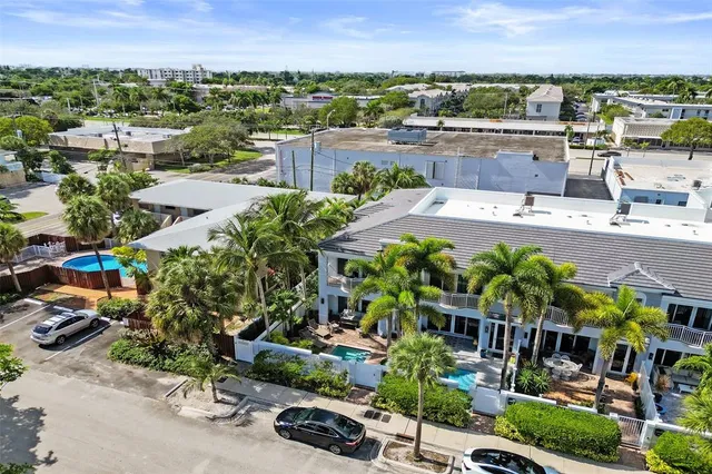 $975,000 | 3909 Northeast 21st Avenue, Unit 1, Fort Lauderdale, FL 33308