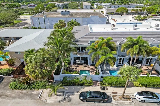 $975,000 | 3909 Northeast 21st Avenue, Unit 1, Fort Lauderdale, FL 33308