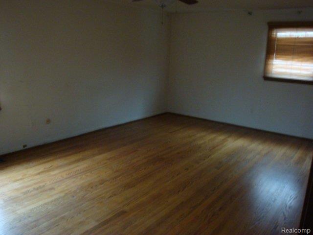 30 Cedarwald Drive Rochester, MI 48306 - Photo 5 of 11 Bedroom 2