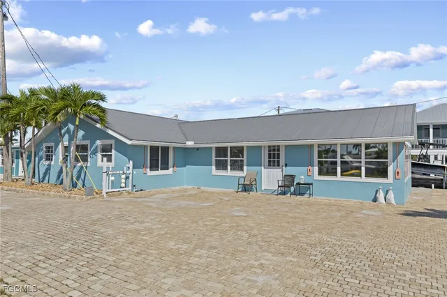 $495,000 | 2669 Coco Plum Drive, Matlacha, FL 33993