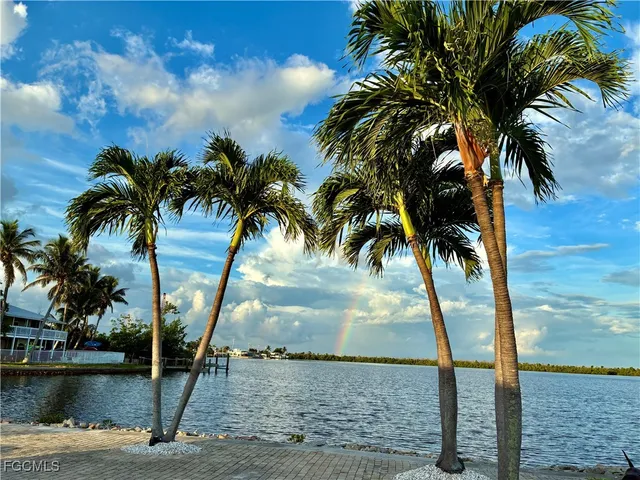 $495,000 | 2669 Coco Plum Drive, Matlacha, FL 33993