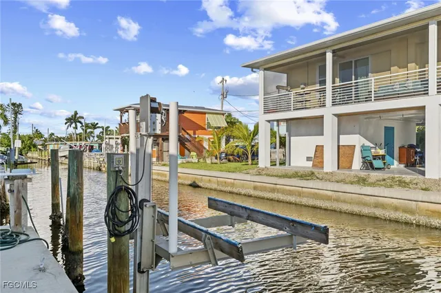 $495,000 | 2669 Coco Plum Drive, Matlacha, FL 33993