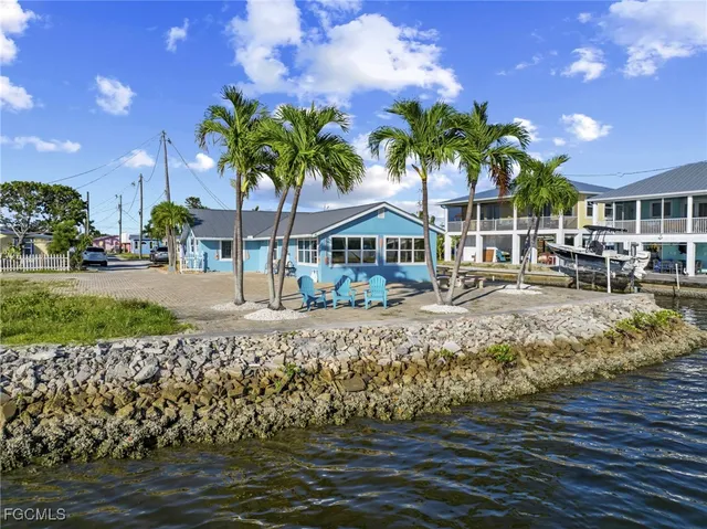 $495,000 | 2669 Coco Plum Drive, Matlacha, FL 33993