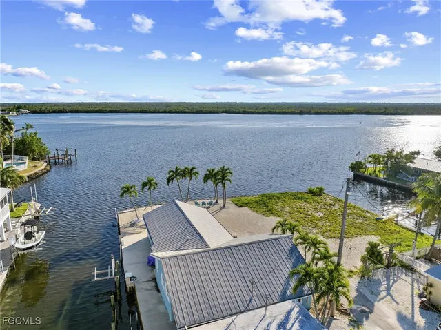 $495,000 | 2669 Coco Plum Drive, Matlacha, FL 33993