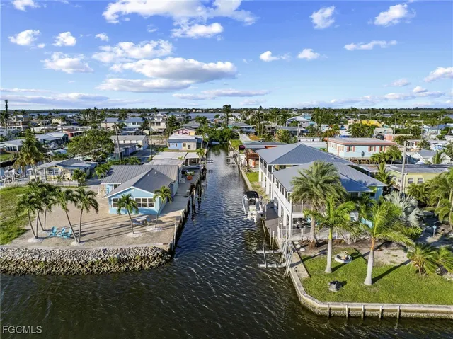 $495,000 | 2669 Coco Plum Drive, Matlacha, FL 33993
