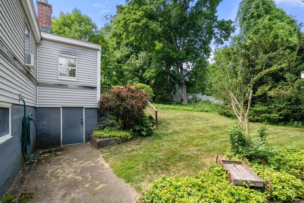 40 Fairfield Street Maynard, MA 01754 - Photo 22 of 38