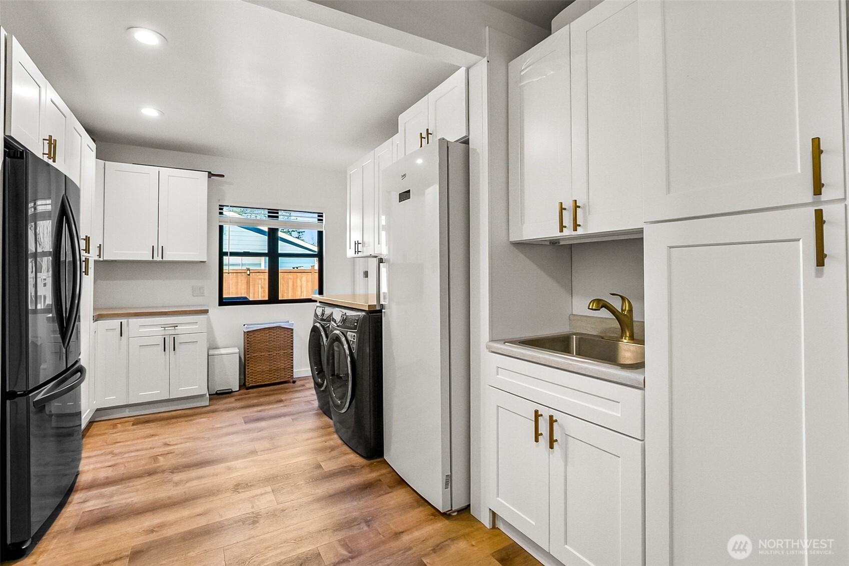 9619 224th Street Southwest Edmonds, WA 98020 - Photo 13 of 40