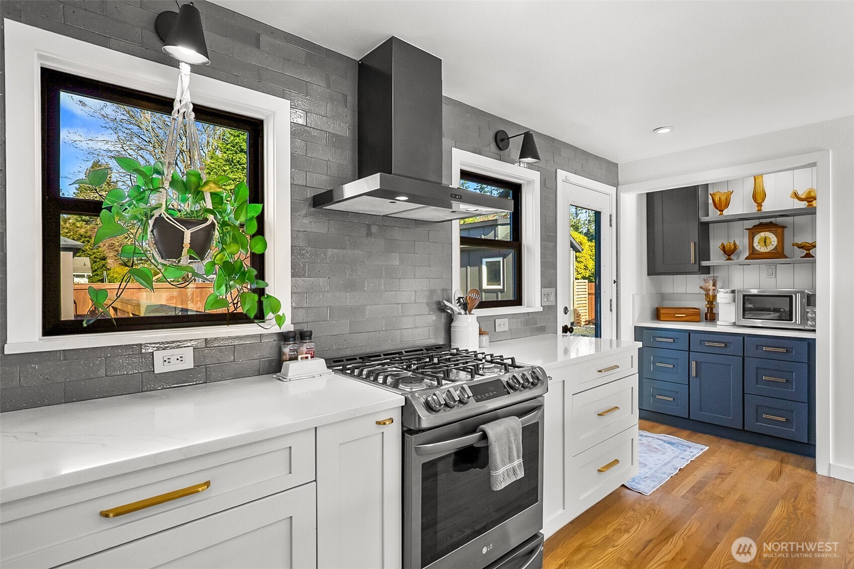 9619 224th Street Southwest Edmonds, WA 98020 - Photo 8 of 40