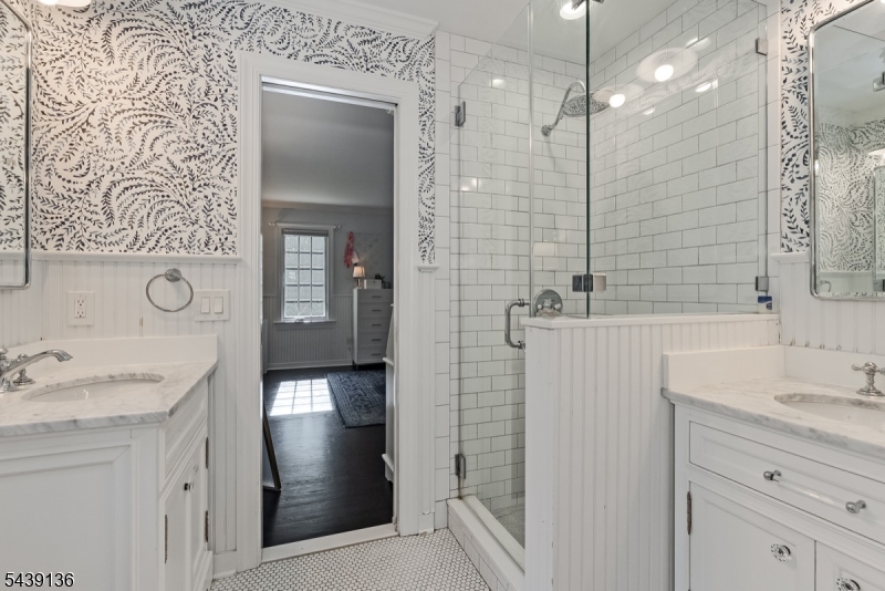 11 Red Oak Row Chester, NJ 07930 - Photo 27 of 50