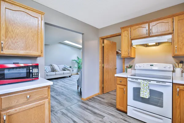 $469,900 | 6221 Townsview Lane Southeast, Rochester, MN 55904