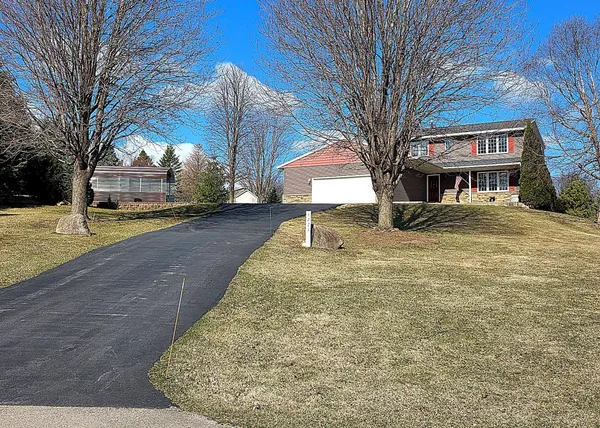 $469,900 | 6221 Townsview Lane Southeast, Rochester, MN 55904