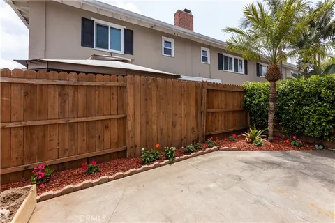 $4,900 | 1741 Tustin Avenue, Unit 27, Costa Mesa, CA 92627