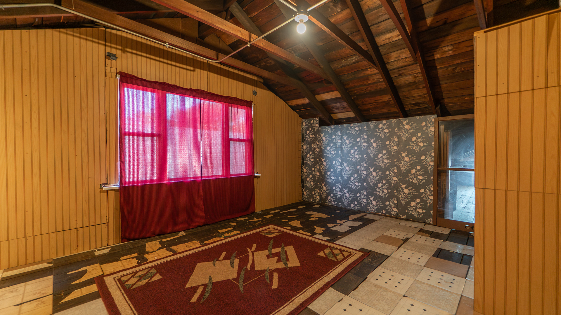 10613 South Ave F Chicago, IL 60617 - Photo 28 of 35 a view of backyard with window