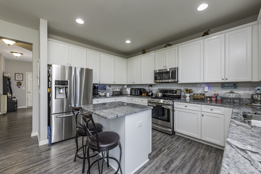 246 Telluride Lane Fox Lake, IL 60020 - Photo 8 of 29