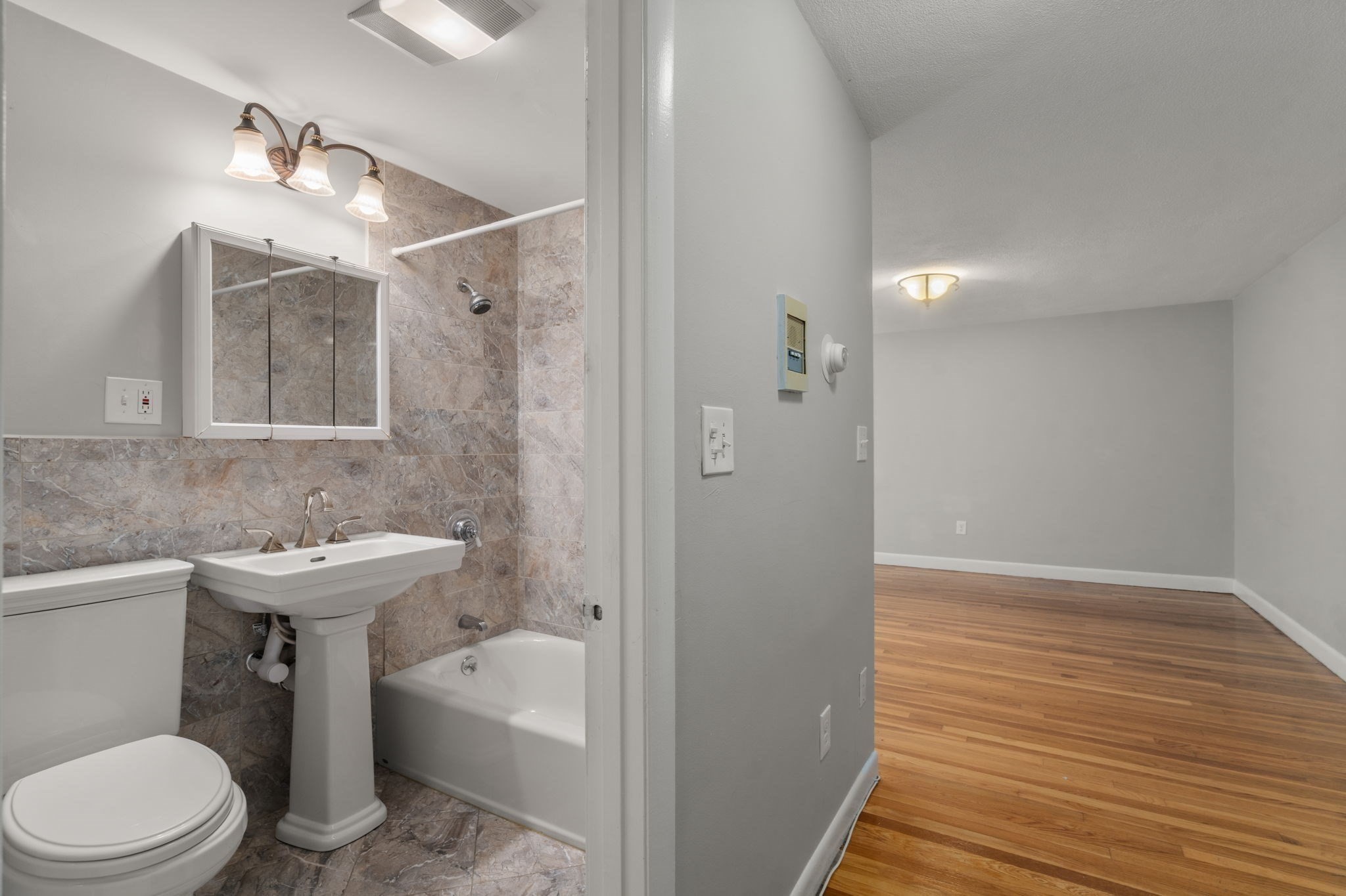 133 Beaconsfield Road, Unit 44 Brookline, MA 02445 - Photo 7 of 26 Gallery Image 7