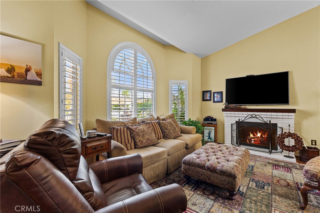 26573 Braddock Road Menifee, CA 92586 - Photo 5 of 30 Front room