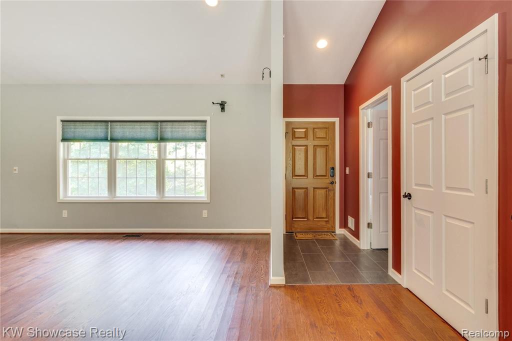 1526 Merry Road Waterford, MI 48328 - Photo 32 of 66