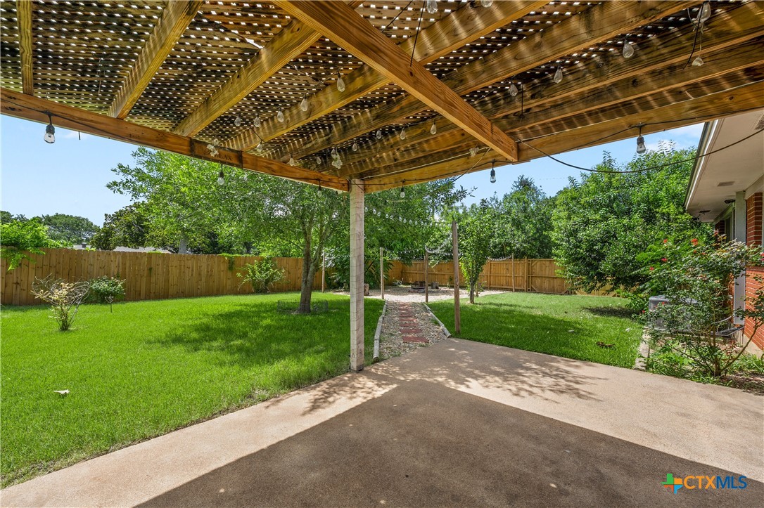 2417 Robin Road Temple, TX 76502 - Photo 21 of 27 Pergola