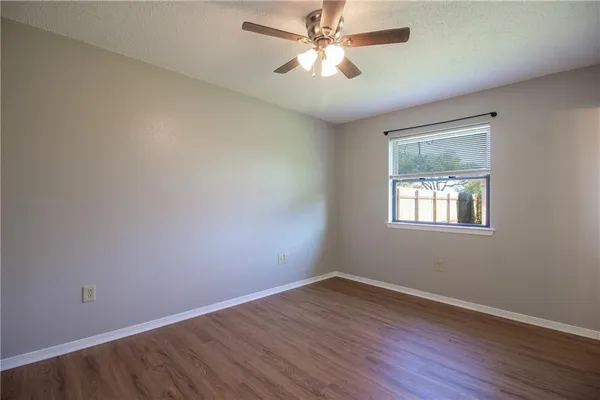 $185,000 | 1962 Longwood Court, Laplace, LA 70068