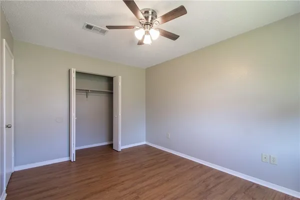 $185,000 | 1962 Longwood Court, Laplace, LA 70068