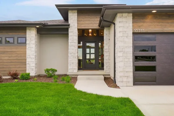 $815,258 | 16781 South Fellows Street, Olathe, KS 66062