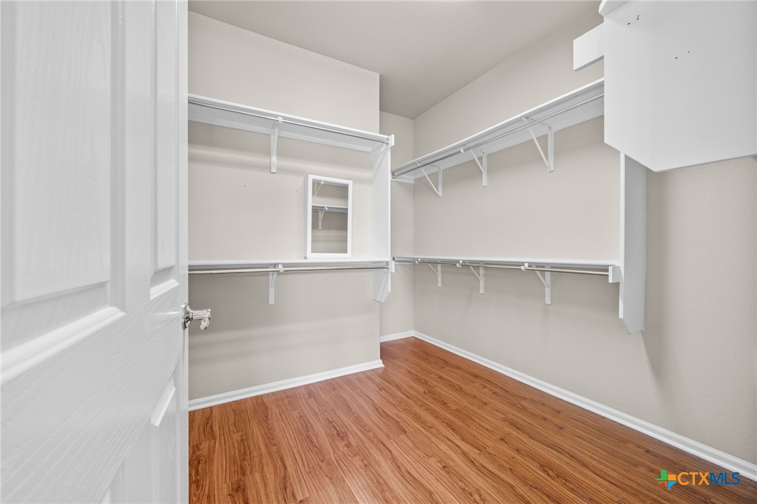 147 Prairie Creek Trail Georgetown, TX 78633 - Photo 28 of 31 Primary Closet