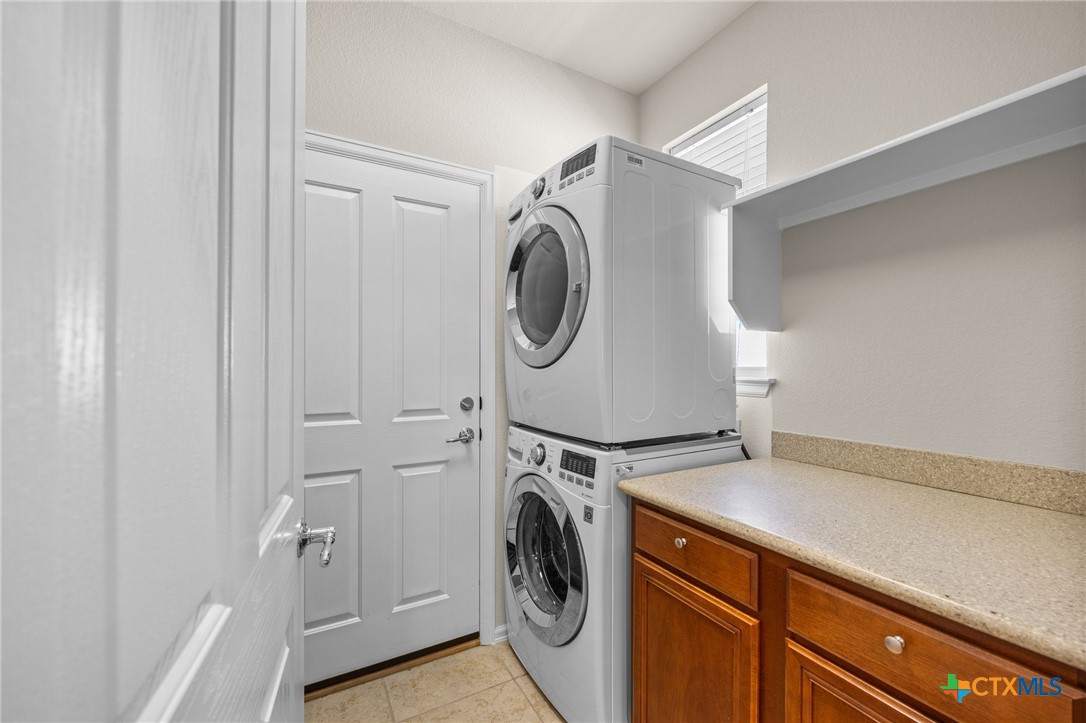 147 Prairie Creek Trail Georgetown, TX 78633 - Photo 29 of 31 Laundry