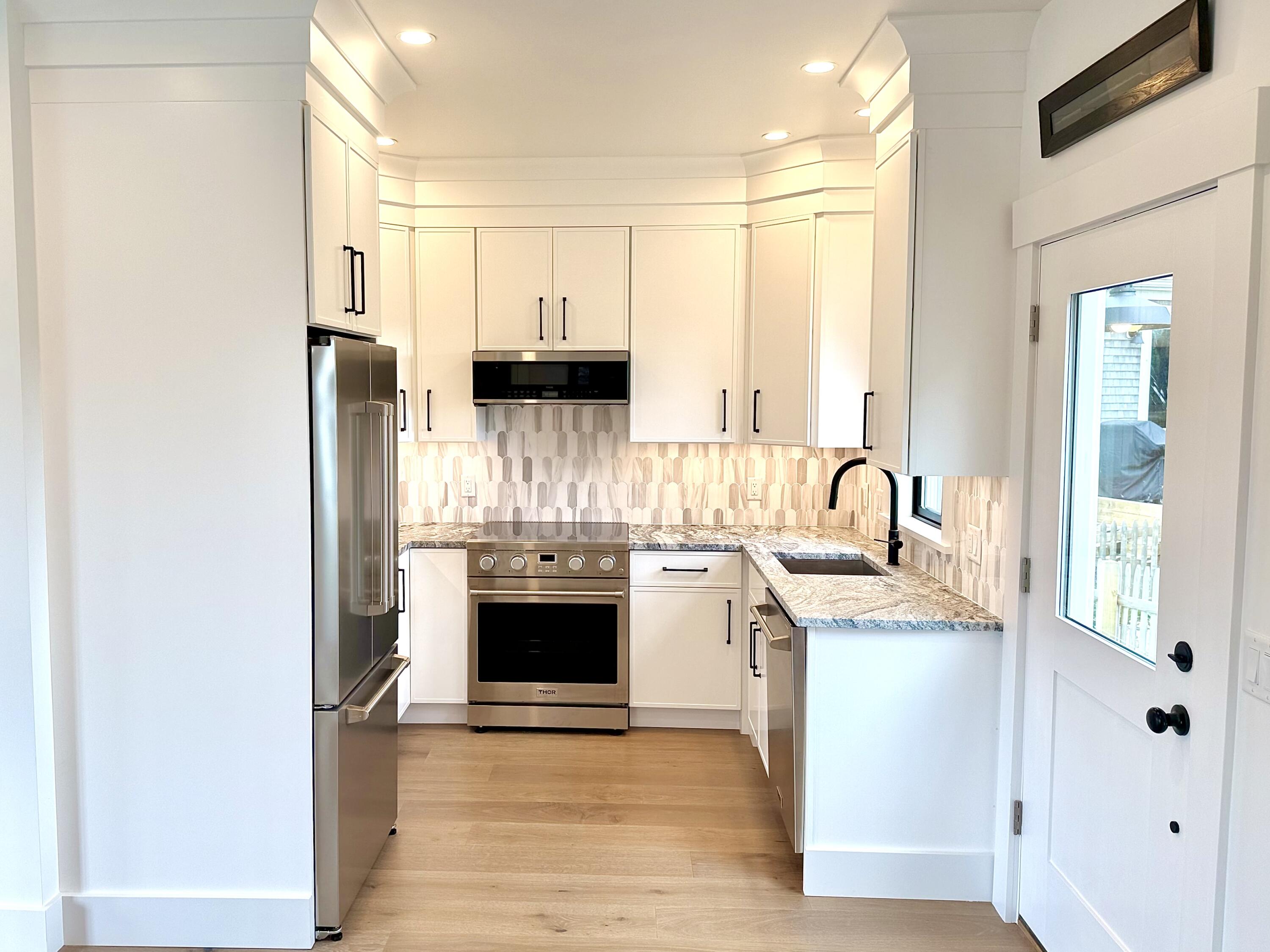 29 Cemetery Road, Unit 2 Provincetown, MA 02657 - Photo 15 of 30 kitchen