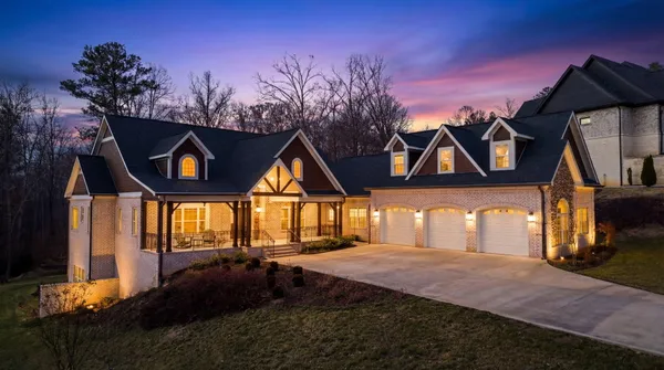 $1,050,000 | 717 Pembridge Circle, Cleveland, TN 37312
