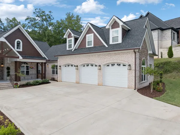 $1,050,000 | 717 Pembridge Circle, Cleveland, TN 37312