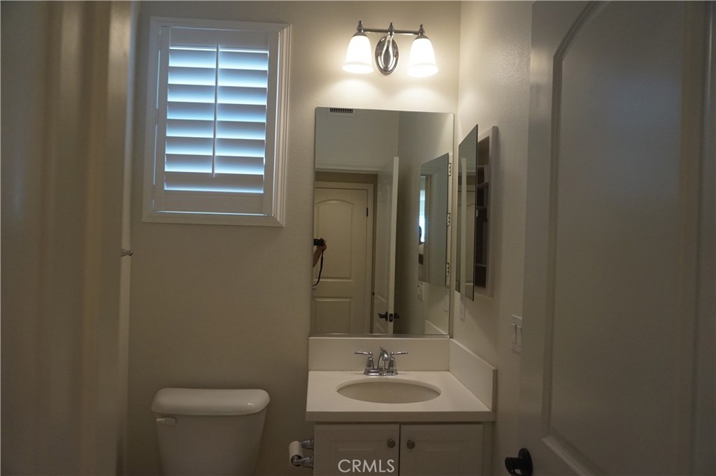 62 Barnes Road Tustin, CA 92782 - Photo 13 of 27