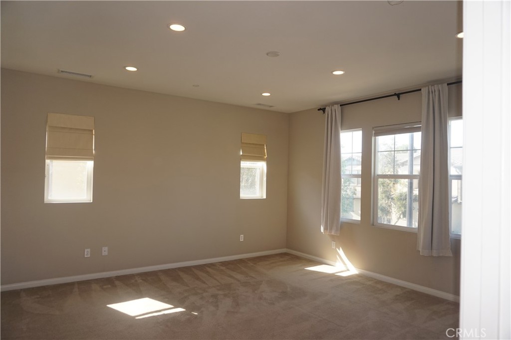 62 Barnes Road Tustin, CA 92782 - Photo 17 of 27