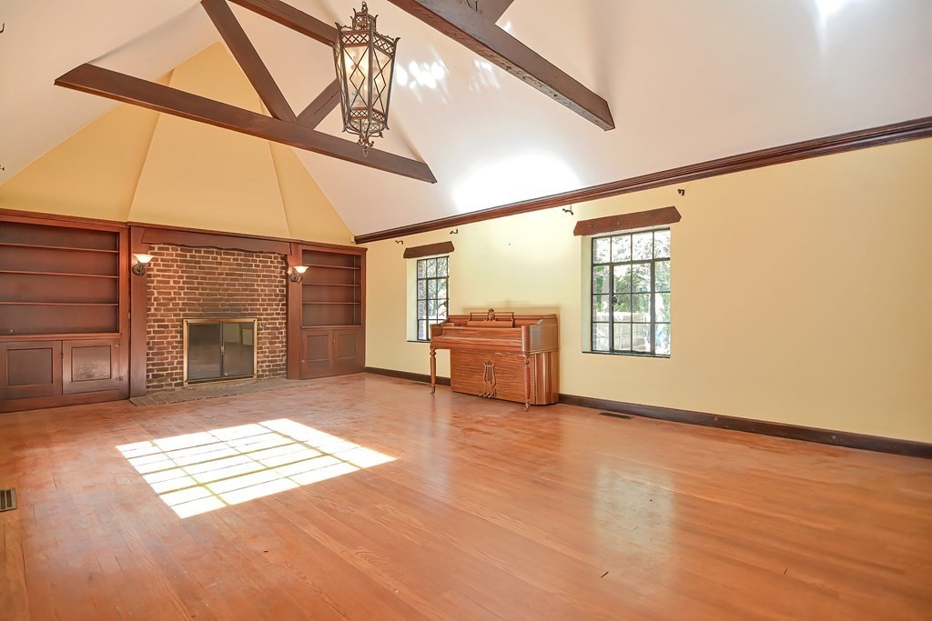 280 Quinobequin Road Newton, MA 02468 - Photo 18 of 36