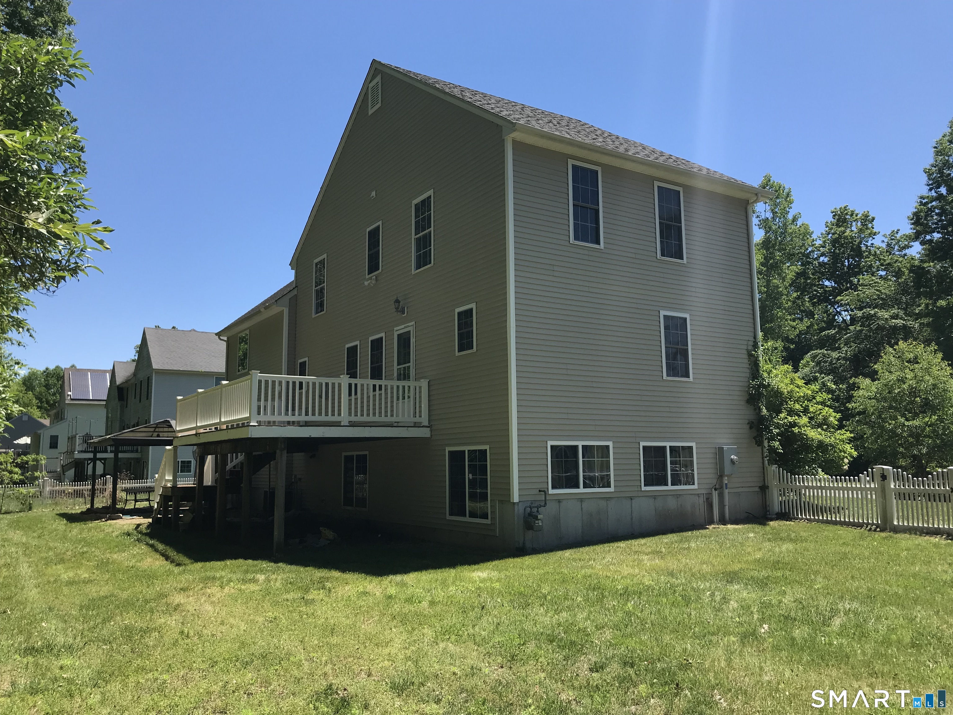 25 Meg Way Windsor Locks, CT 06096 - Photo 3 of 25
