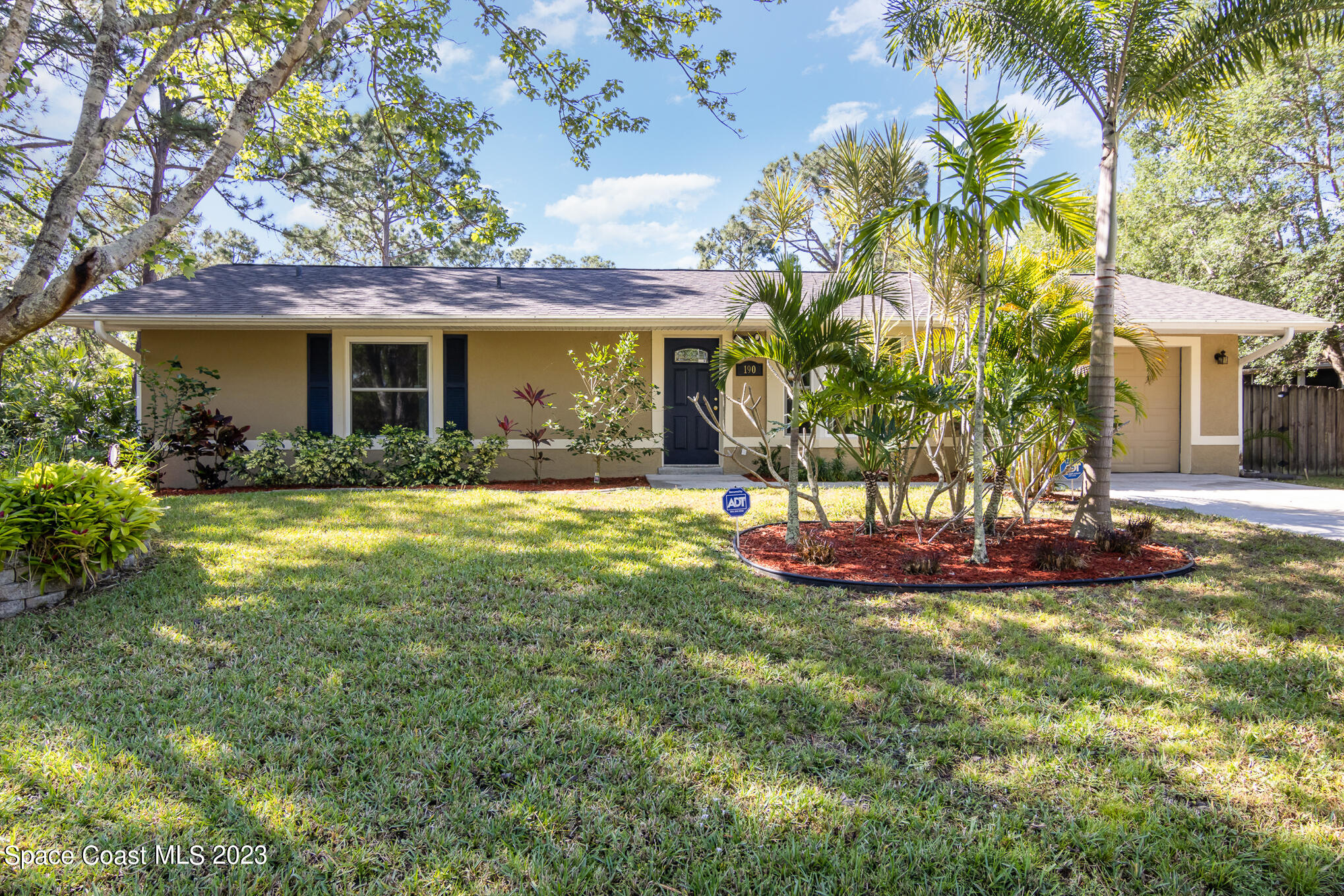 190 Tucson Road Southwest Palm Bay, FL 32908 - Photo 1 of 22 Front view