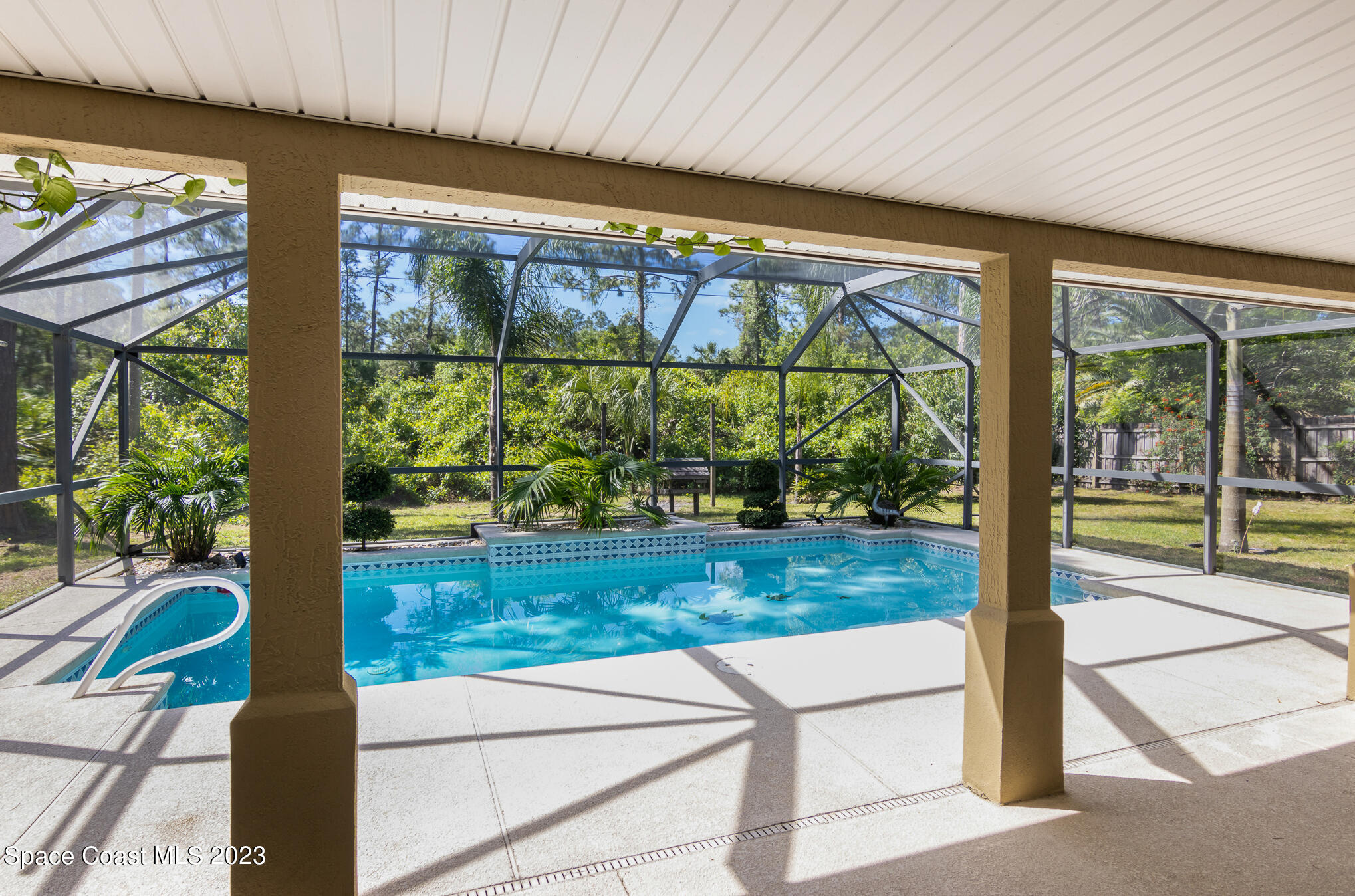 190 Tucson Road Southwest Palm Bay, FL 32908 - Photo 16 of 22 3C7A6389-Edit