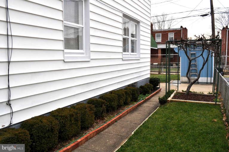 3709 Ina Avenue Baltimore, MD 21206 - Photo 13 of 21 Exterior (General)