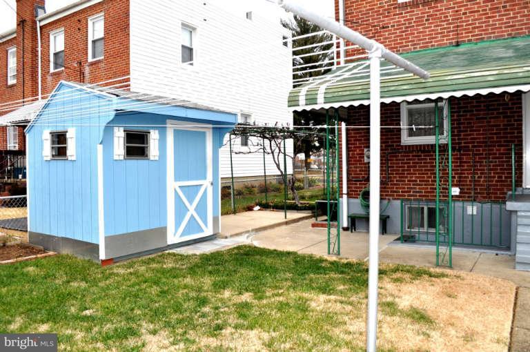 3709 Ina Avenue Baltimore, MD 21206 - Photo 14 of 21 Exterior (Rear)