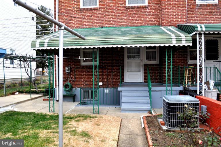 3709 Ina Avenue Baltimore, MD 21206 - Photo 15 of 21 Exterior (Rear)